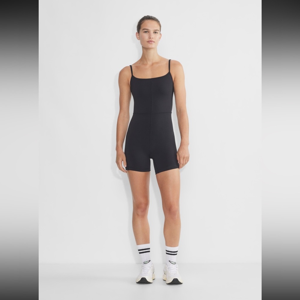 NWT Aritzia Divinity 5" Black Romper